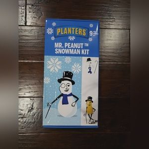 Planters Mr. Peanut Snowman Kit